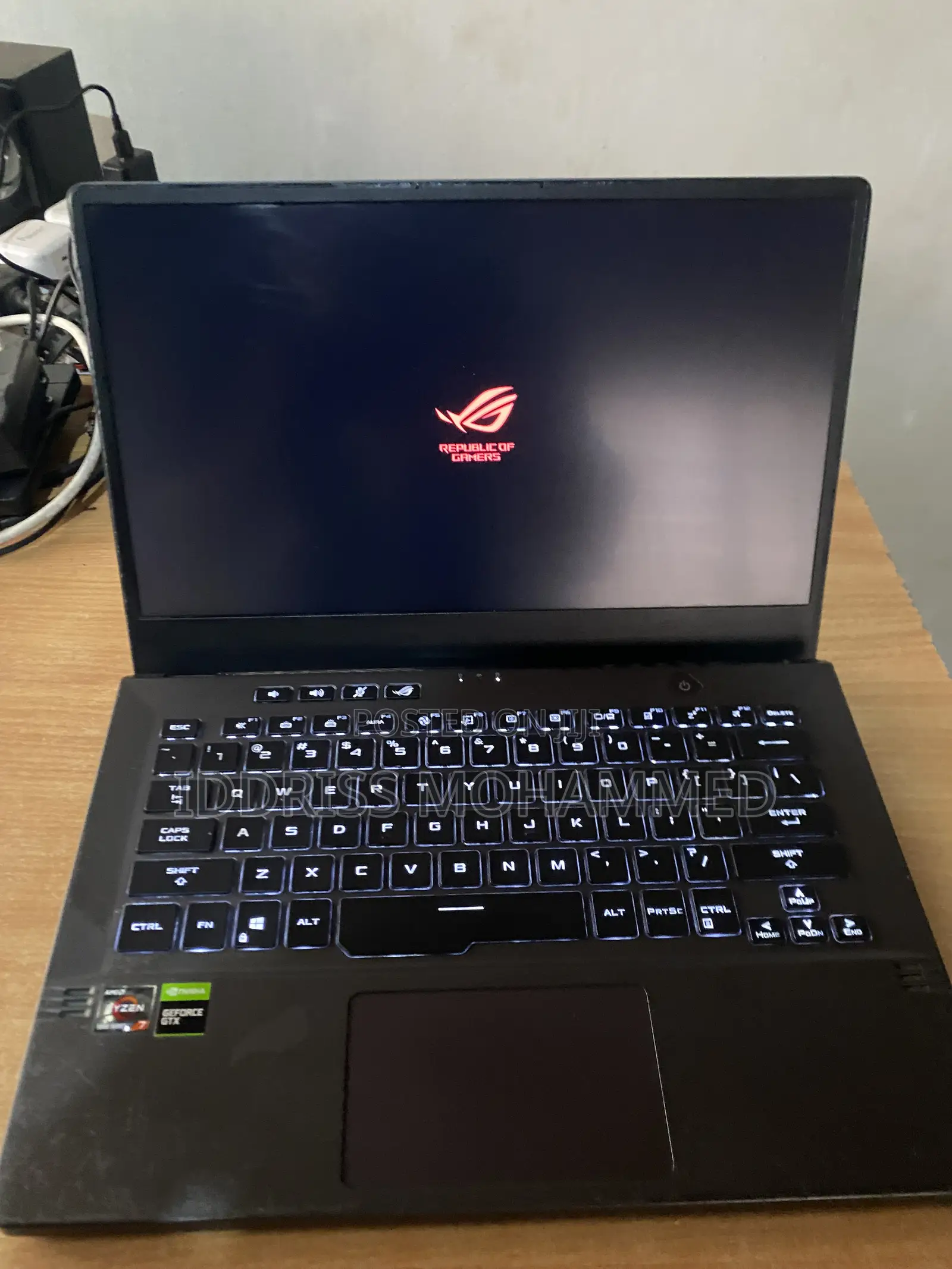 Laptop Asus ROG Zephyrus G14 16GB AMD Ryzen 7 SSD 512GB