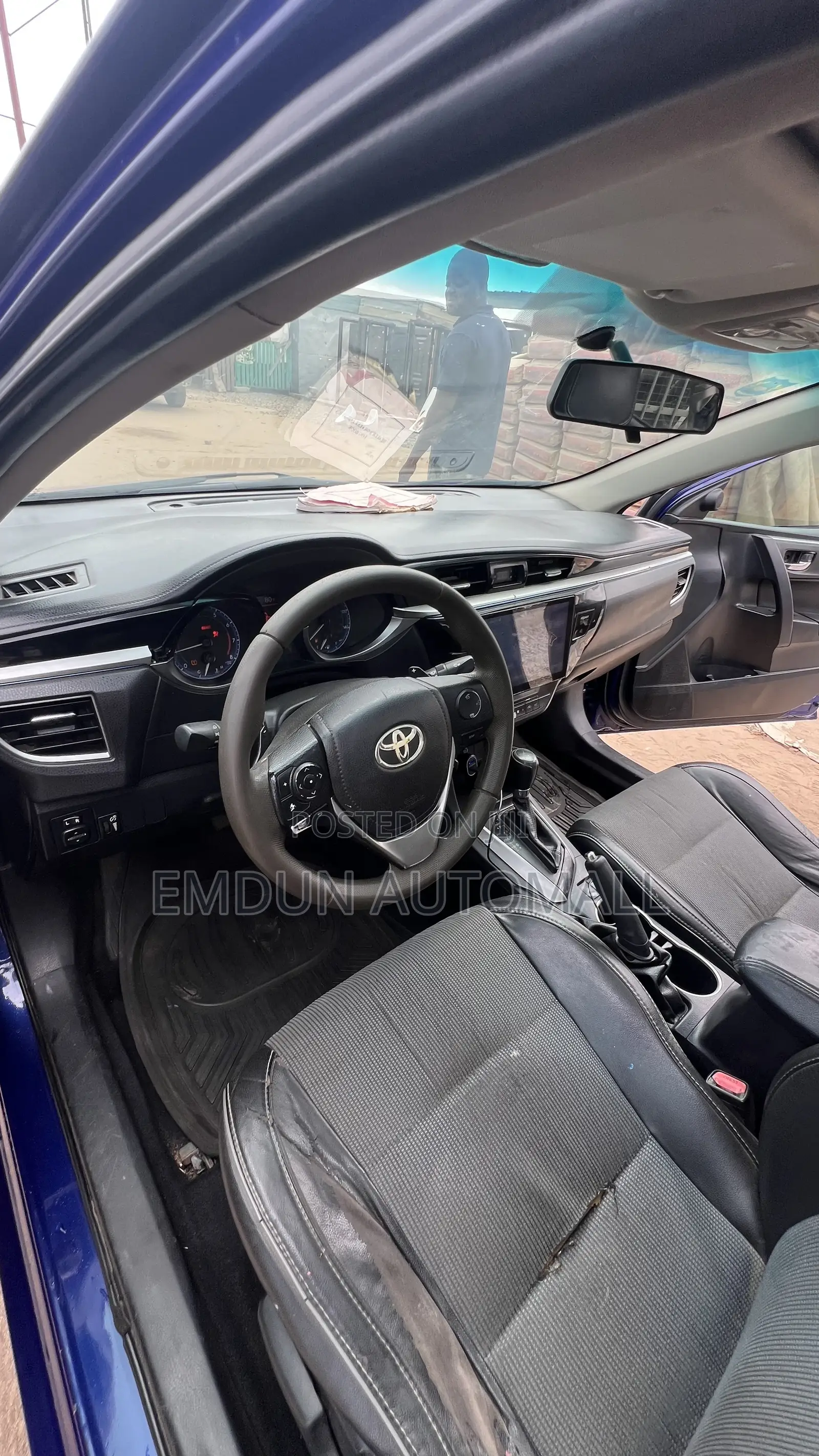 Toyota Corolla LE 4dr Sedan (1.8L 4cyl CVT) 2015 Blue