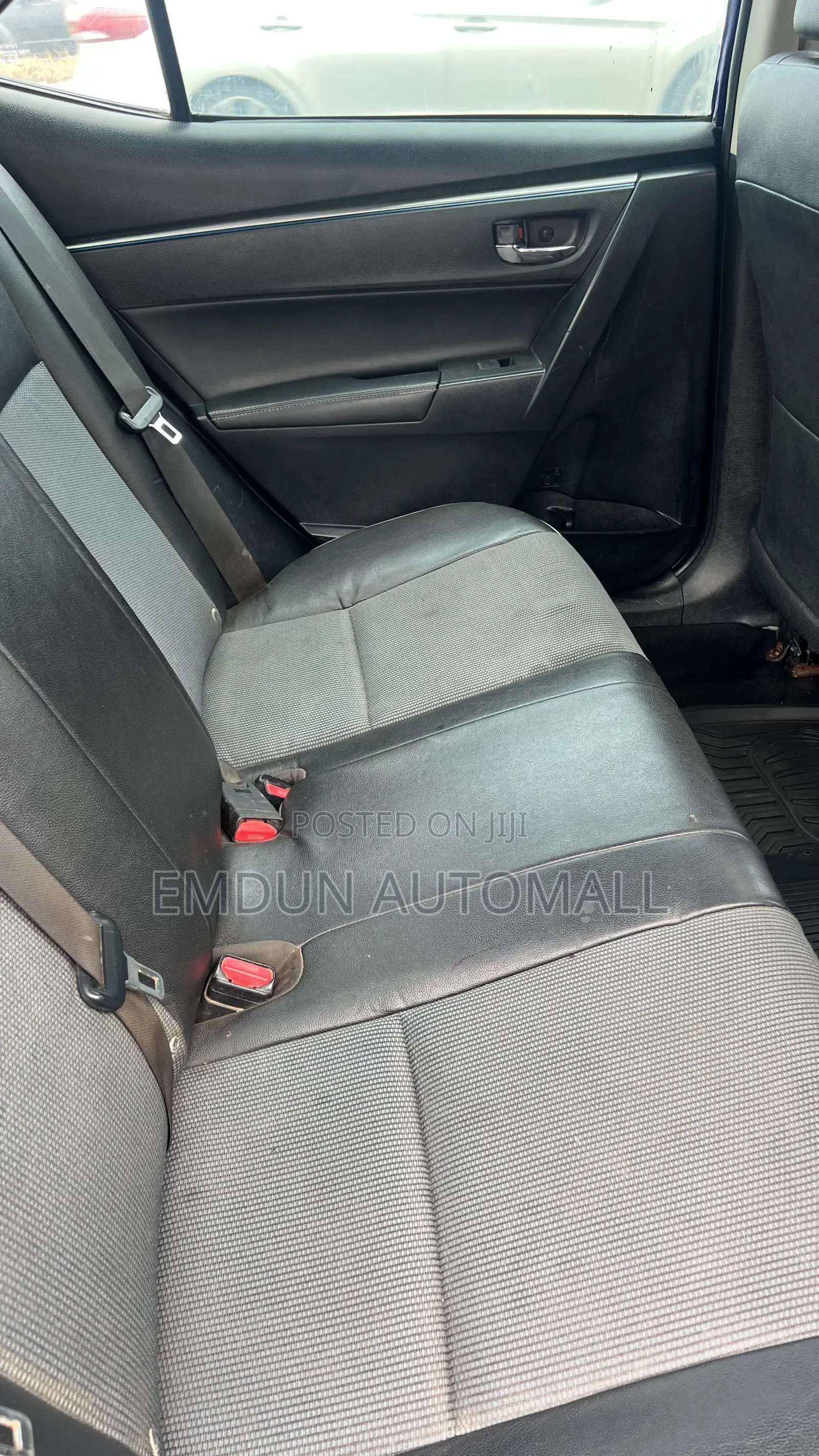 Toyota Corolla LE 4dr Sedan (1.8L 4cyl CVT) 2015 Blue