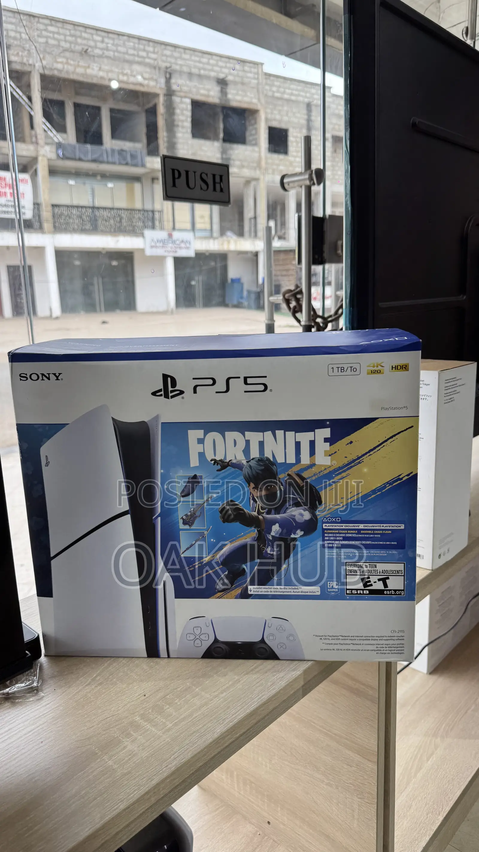 PLAYSTATION 5 (PS5) Standard