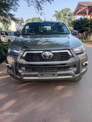 Toyota Hilux 2021 Gray