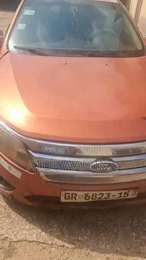 Ford Fusion 2011 Orange