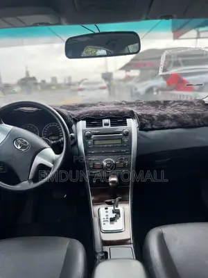 Toyota Corolla Altis 2012 Silver