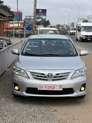 Toyota Corolla Altis 2012 Silver