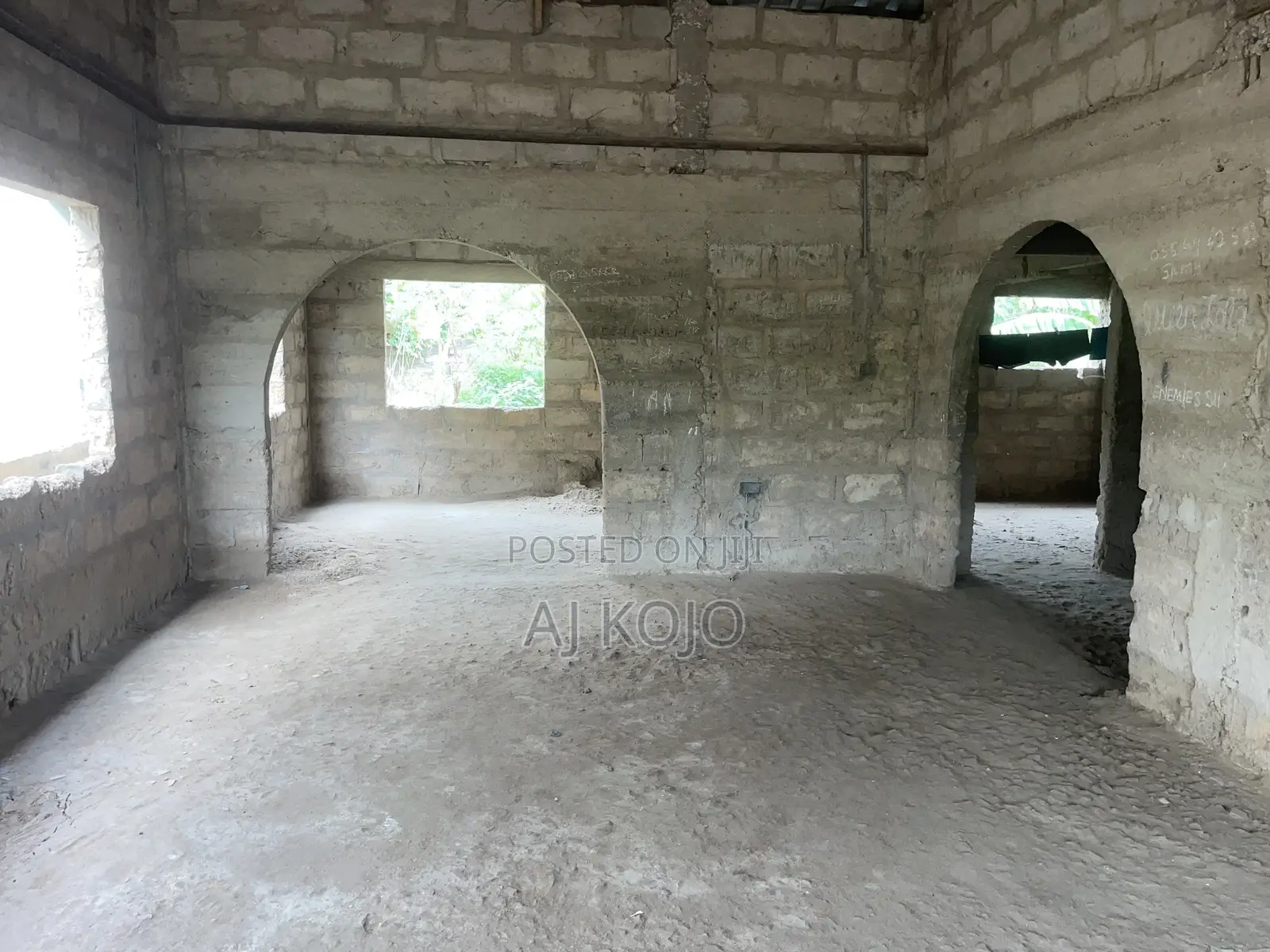 4bdrm Bungalow in Manhean for sale