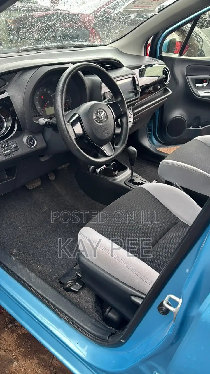 Toyota Vitz 2015 Blue