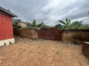 6Plots - Titled Roadside Plot - Kwabenya