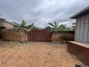 6Plots - Titled Roadside Plot - Kwabenya