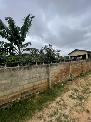 6Plots - Titled Roadside Plot - Kwabenya