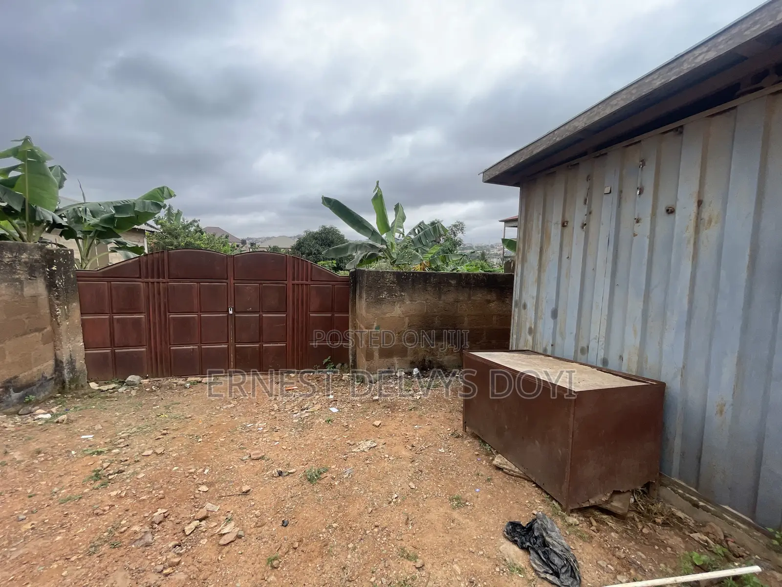 6Plots - Titled Roadside Plot - Kwabenya