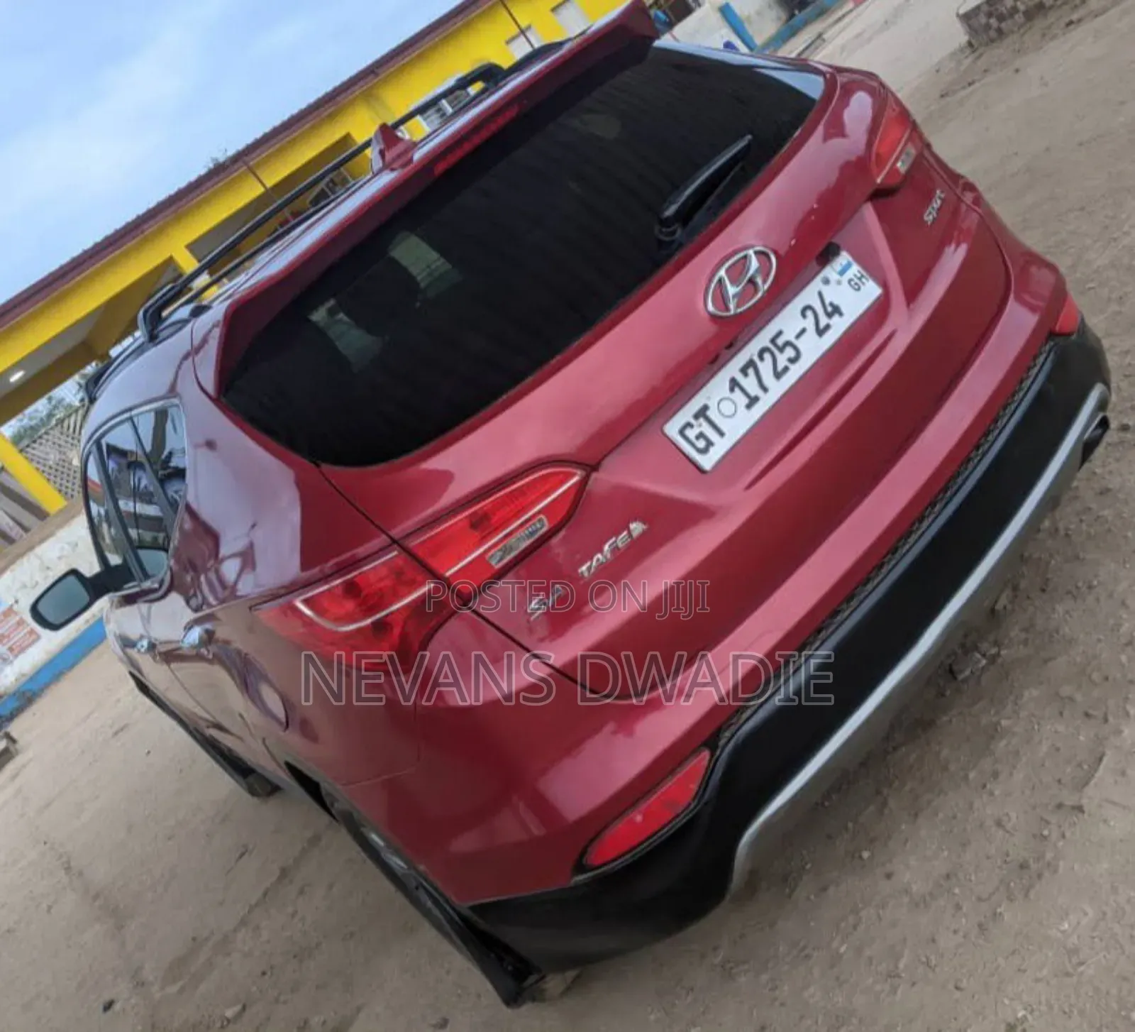 Hyundai Santa Fe 2013 Red