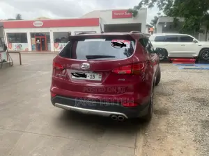Hyundai Santa Fe 2015 Red