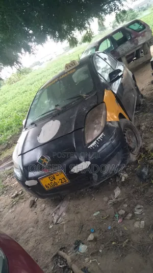 Toyota Vitz 2010 Gray