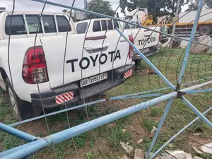 Toyota Hilux Revo Double Cab Deisel 2.4 AWD 2017 White