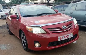 Toyota Corolla 2016 Red