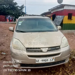Toyota Sienna 2002 Green