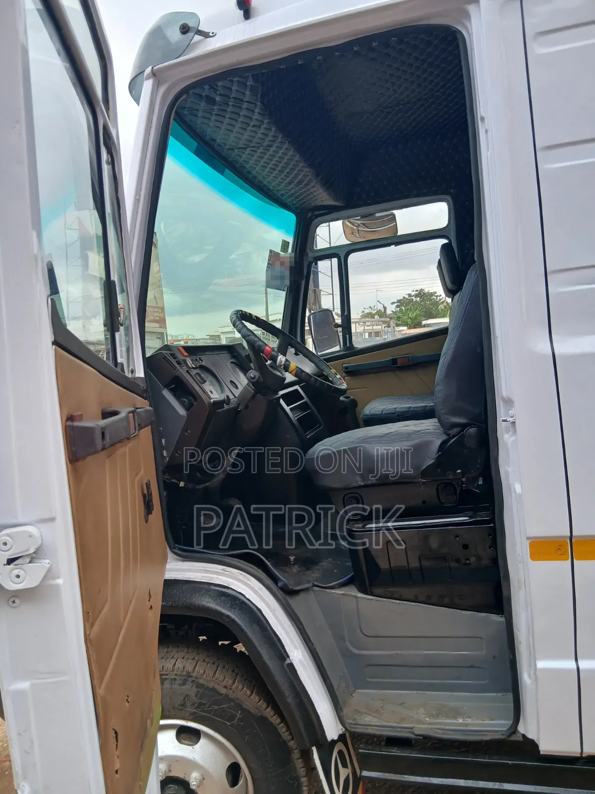Mercedes-Benz T2 1996 White