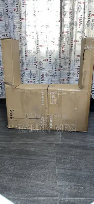 Samsung HW-S700D
