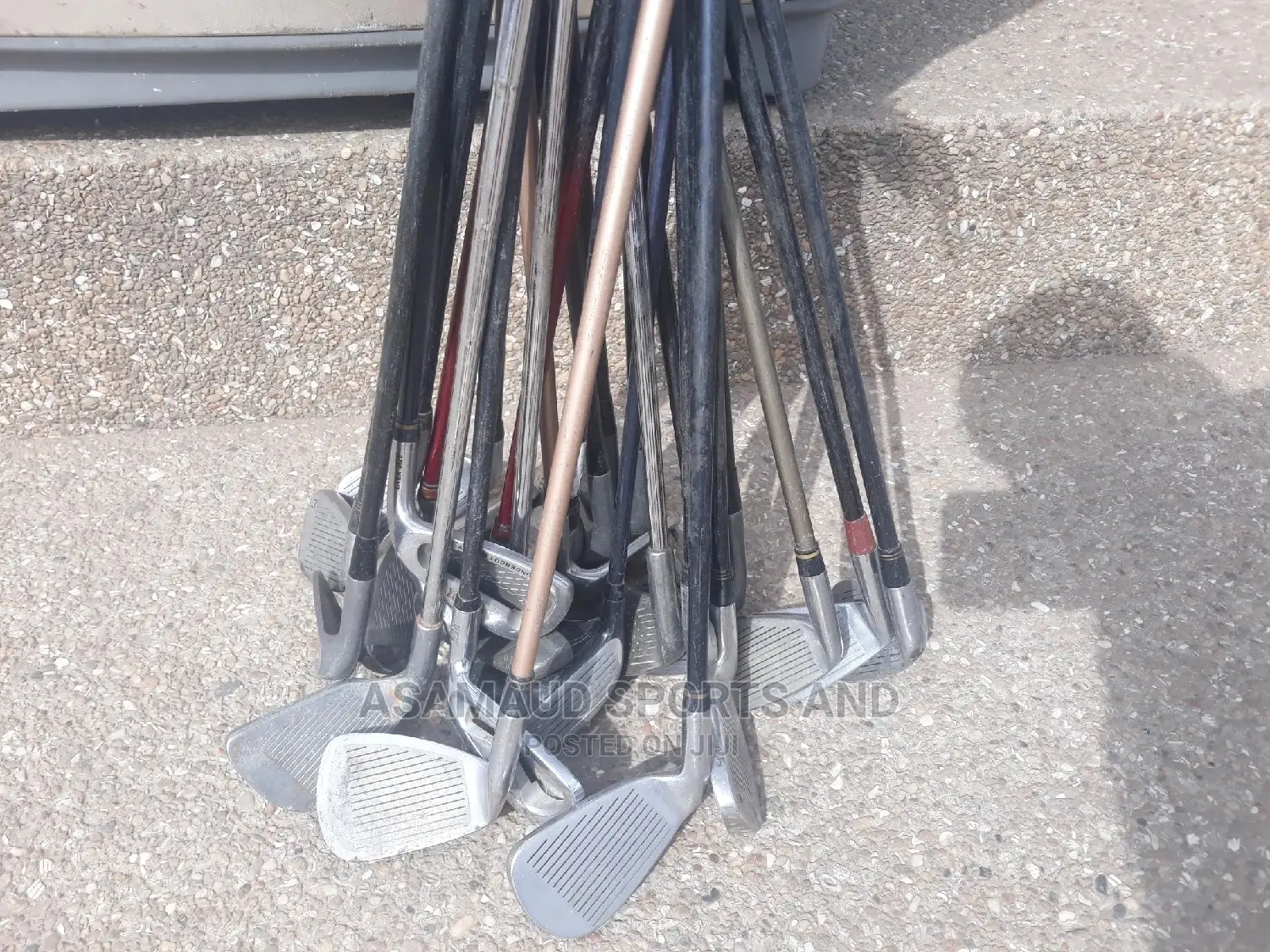 Original Golf Sticks at Cool Price