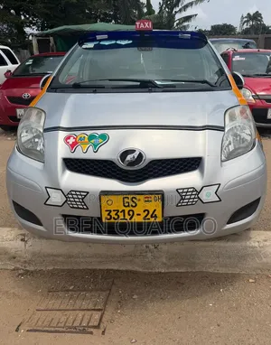 Toyota Vitz 2010