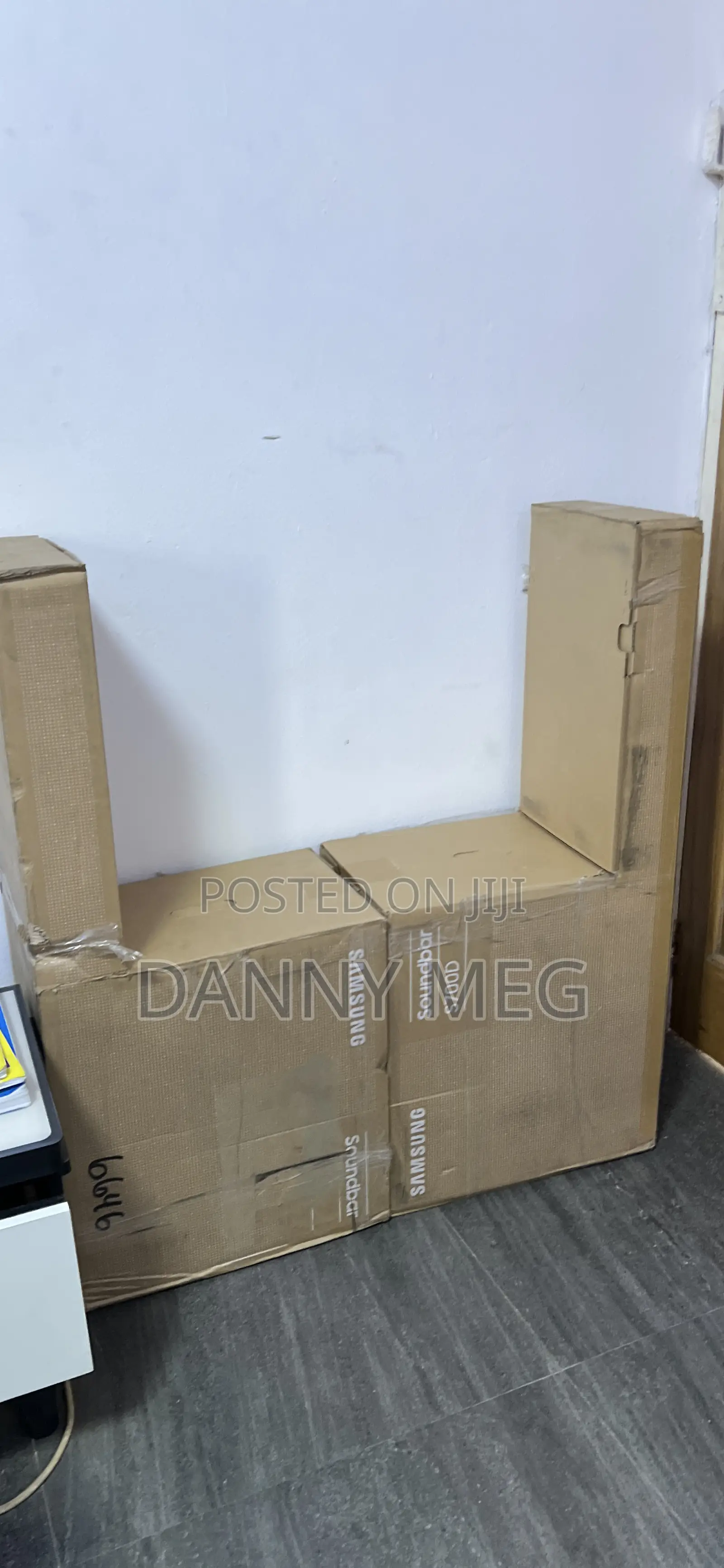 Samsung HW-S700D