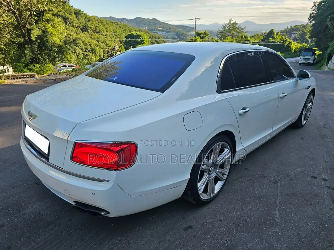 Bentley Flying Spur 2016 White