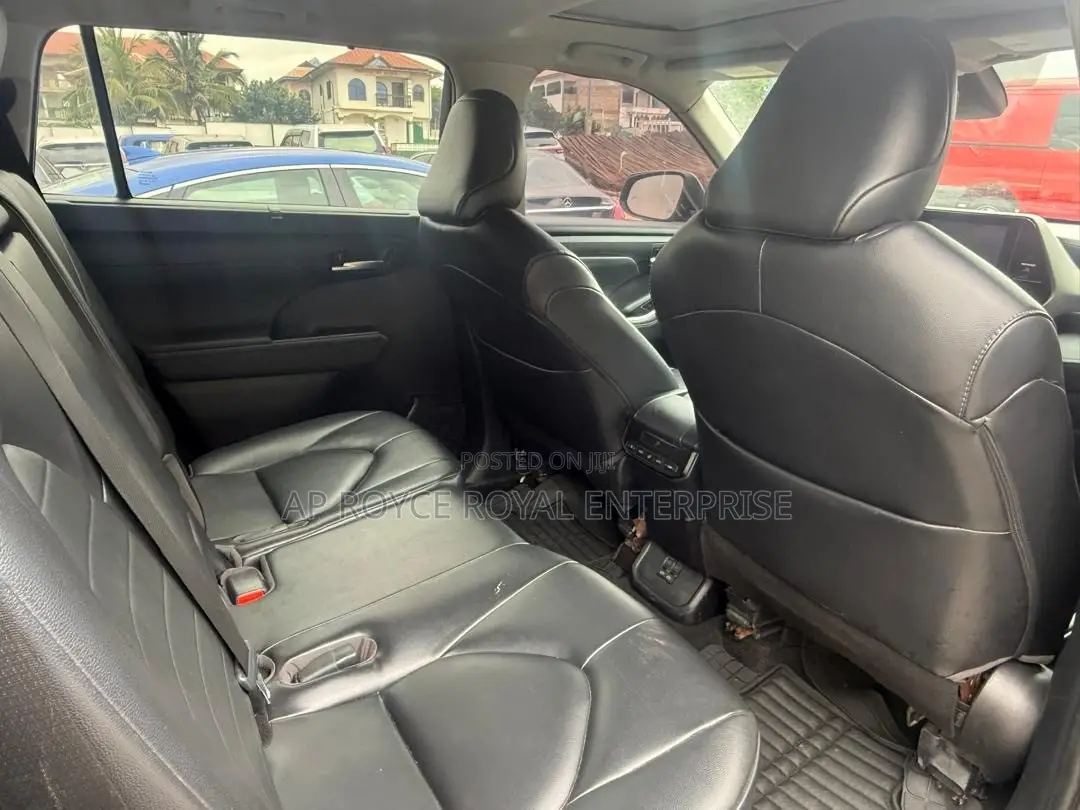 Toyota Highlander Platinum AWD 2023 Blue