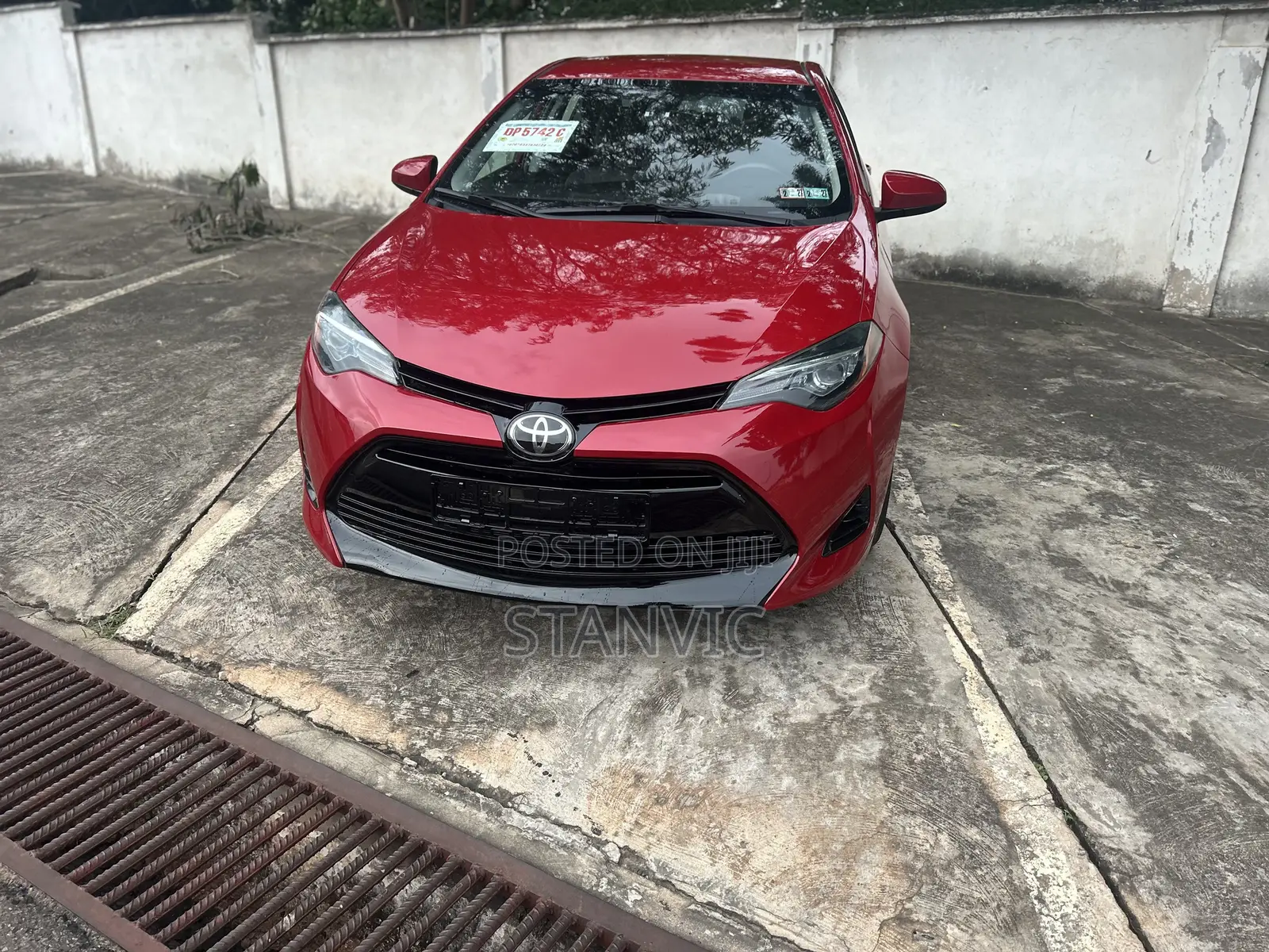 Toyota Corolla LE (1.8L 4cyl 2A) 2019 Red