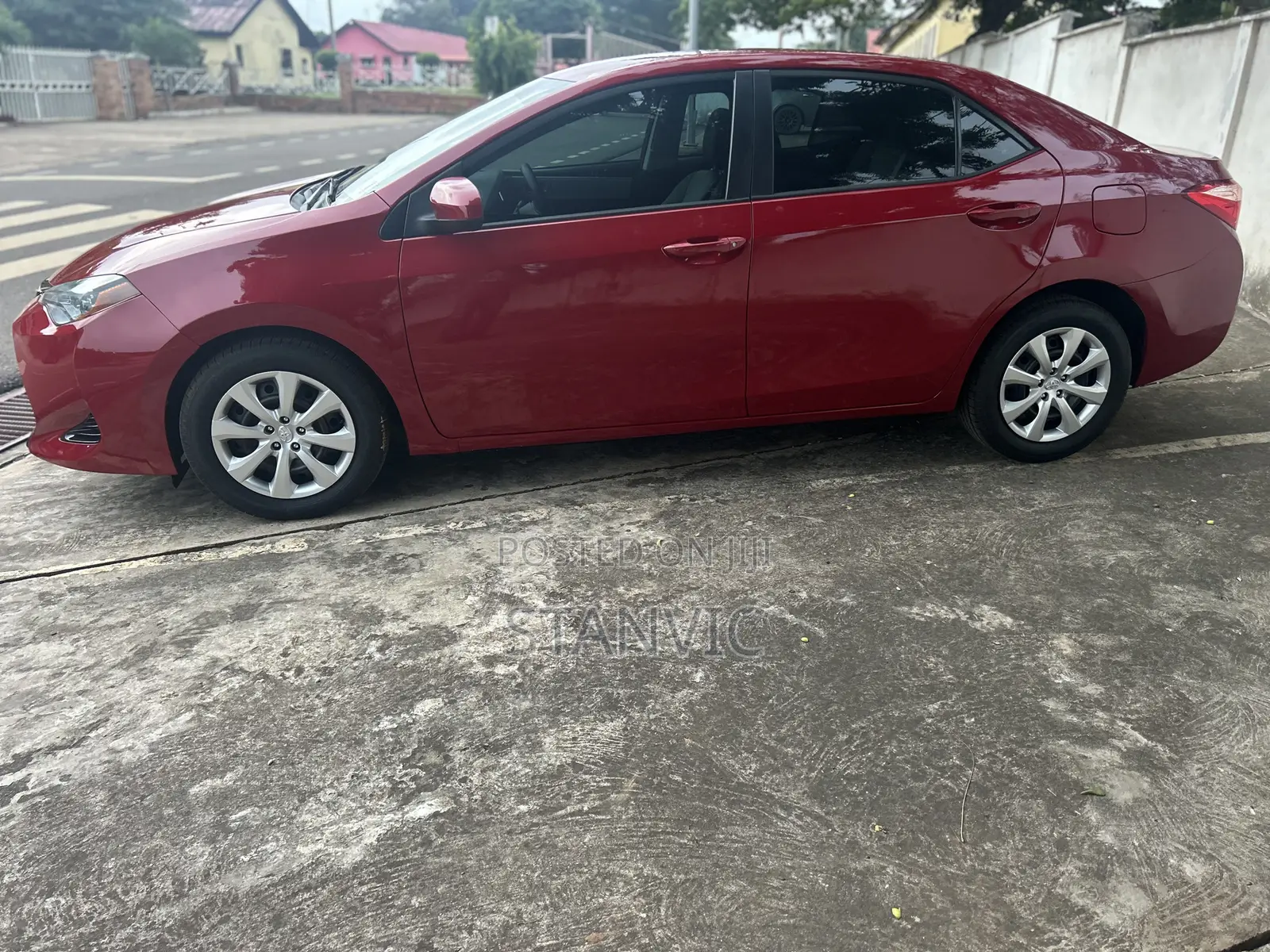 Toyota Corolla LE (1.8L 4cyl 2A) 2019 Red