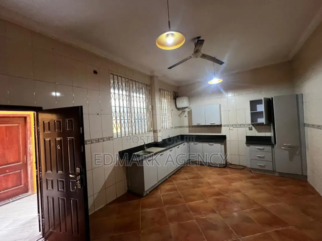 5bdrm House in Wetlands, Presby Church Area for rent