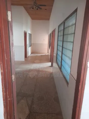 4bdrm House in Golf Estate, Community 25 for sale