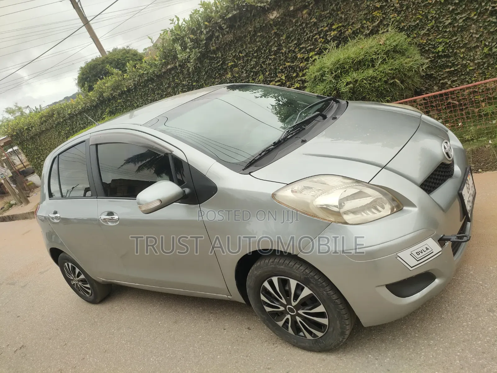 Toyota Vitz 2010 Gray