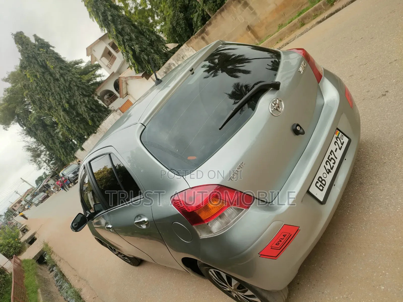 Toyota Vitz 2010 Gray