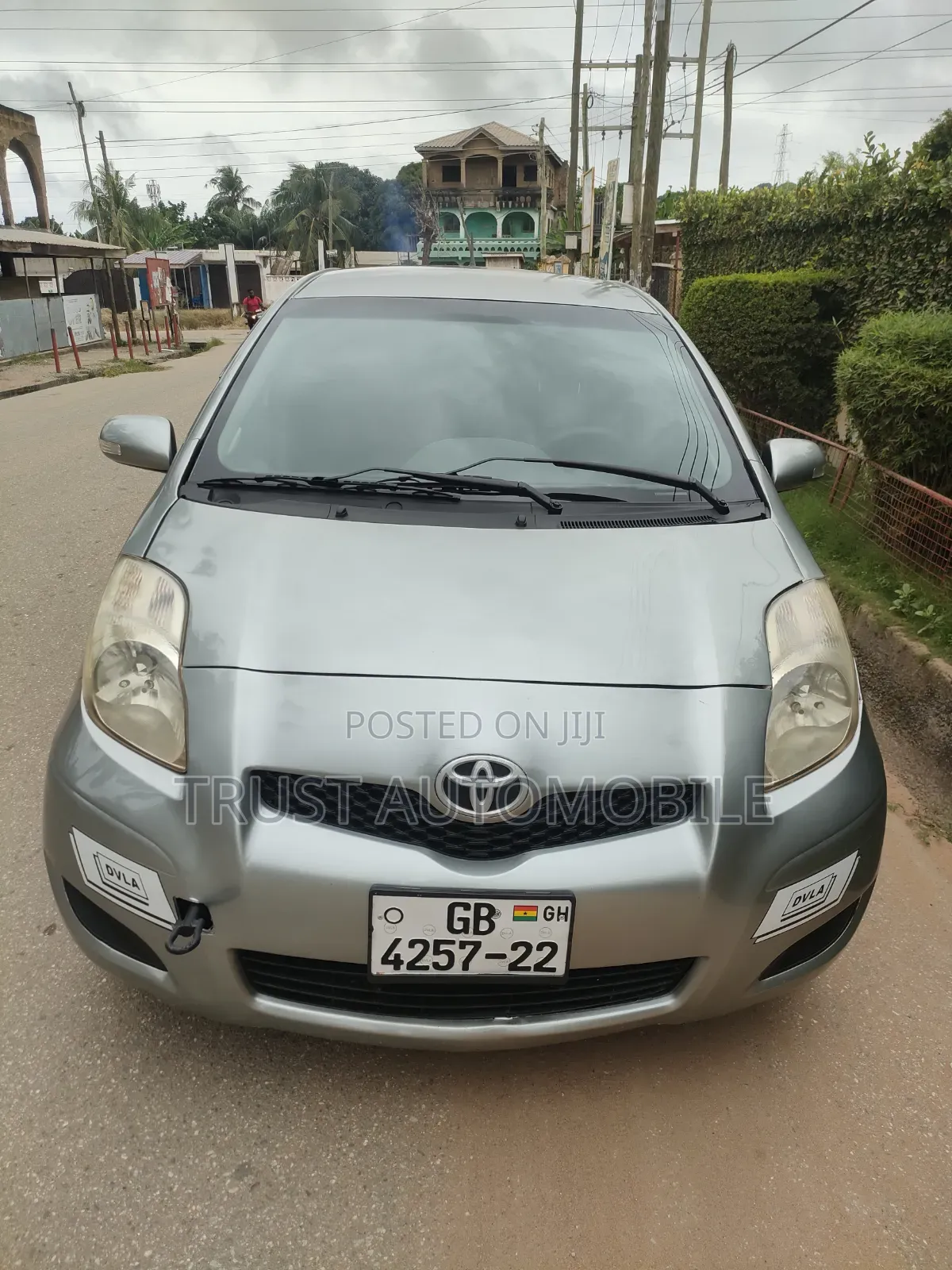 Toyota Vitz 2010 Gray