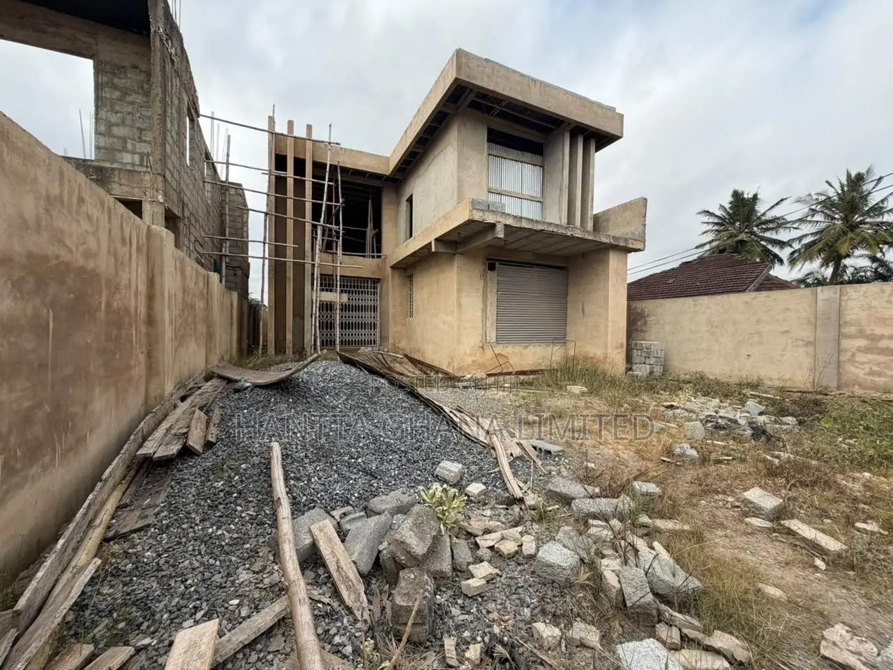 4bdrm House in Adenta, Housing Down for sale