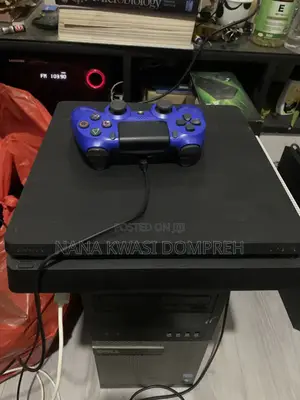 Uk 99% Almost New Ps4 Pro 1tb, With 2 Controllers