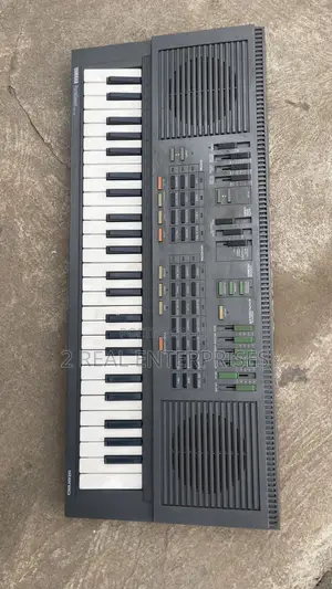 Yamaha PortaSound PSS-460 Electronic Keyboard