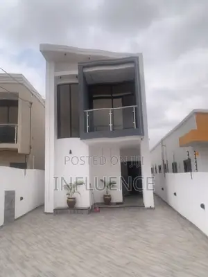 3bdrm House in Lakeside, Accra, East Legon for sale