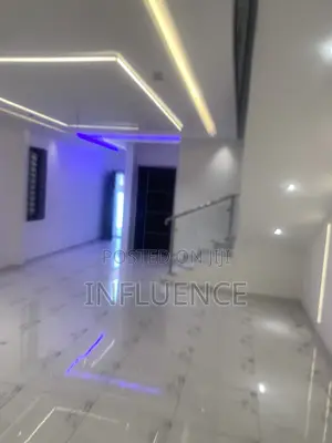 3bdrm House in Lakeside, Accra, East Legon for sale
