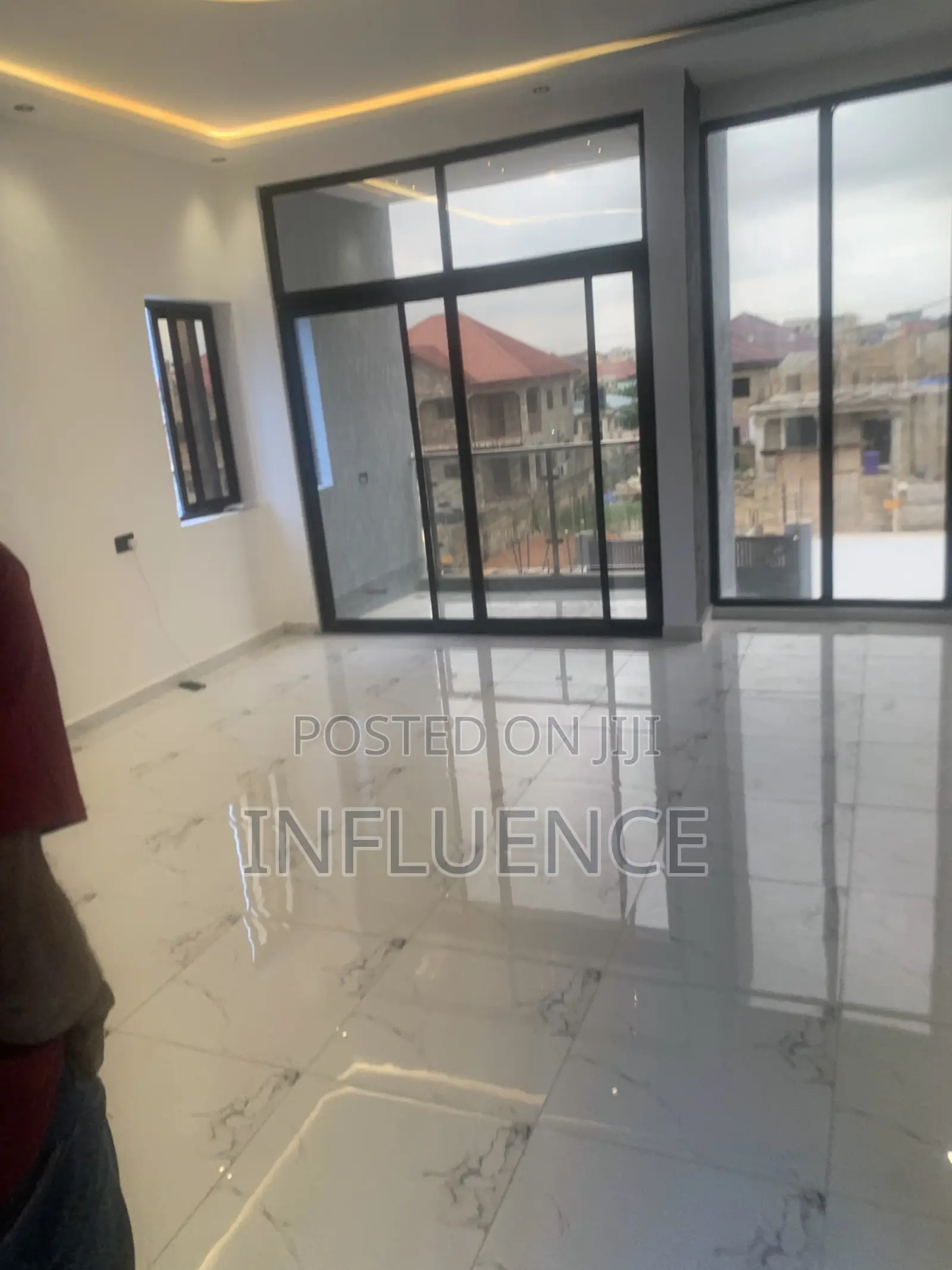 3bdrm House in Lakeside, Accra, East Legon for sale