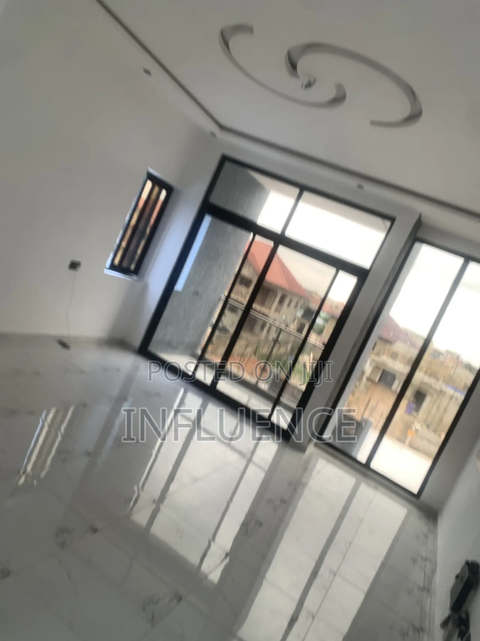 3bdrm House in Lakeside, Accra, East Legon for sale