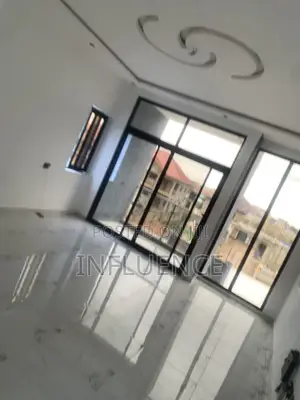 3bdrm House in Lakeside, Accra, East Legon for sale