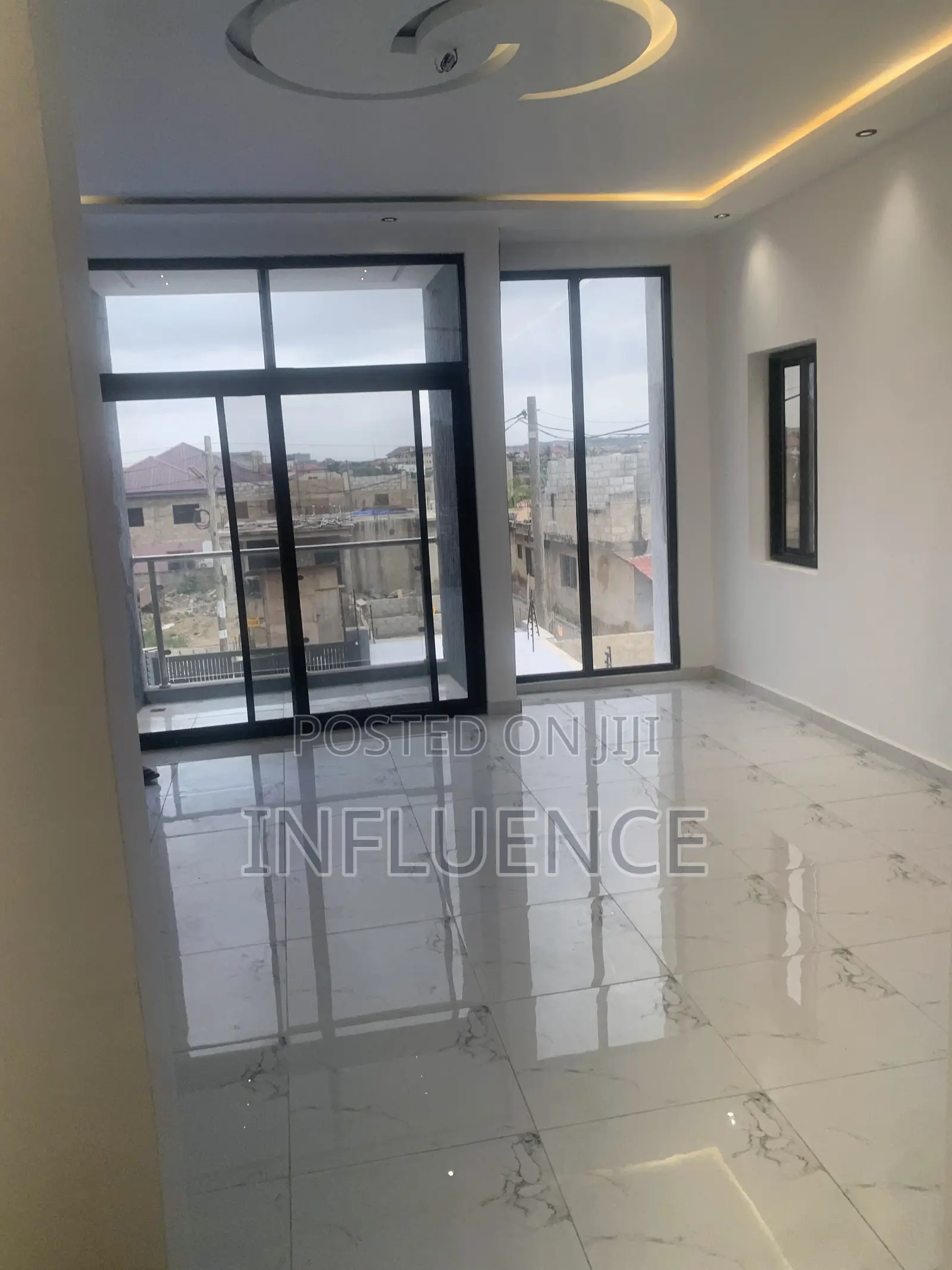 3bdrm House in Lakeside, Accra, East Legon for sale