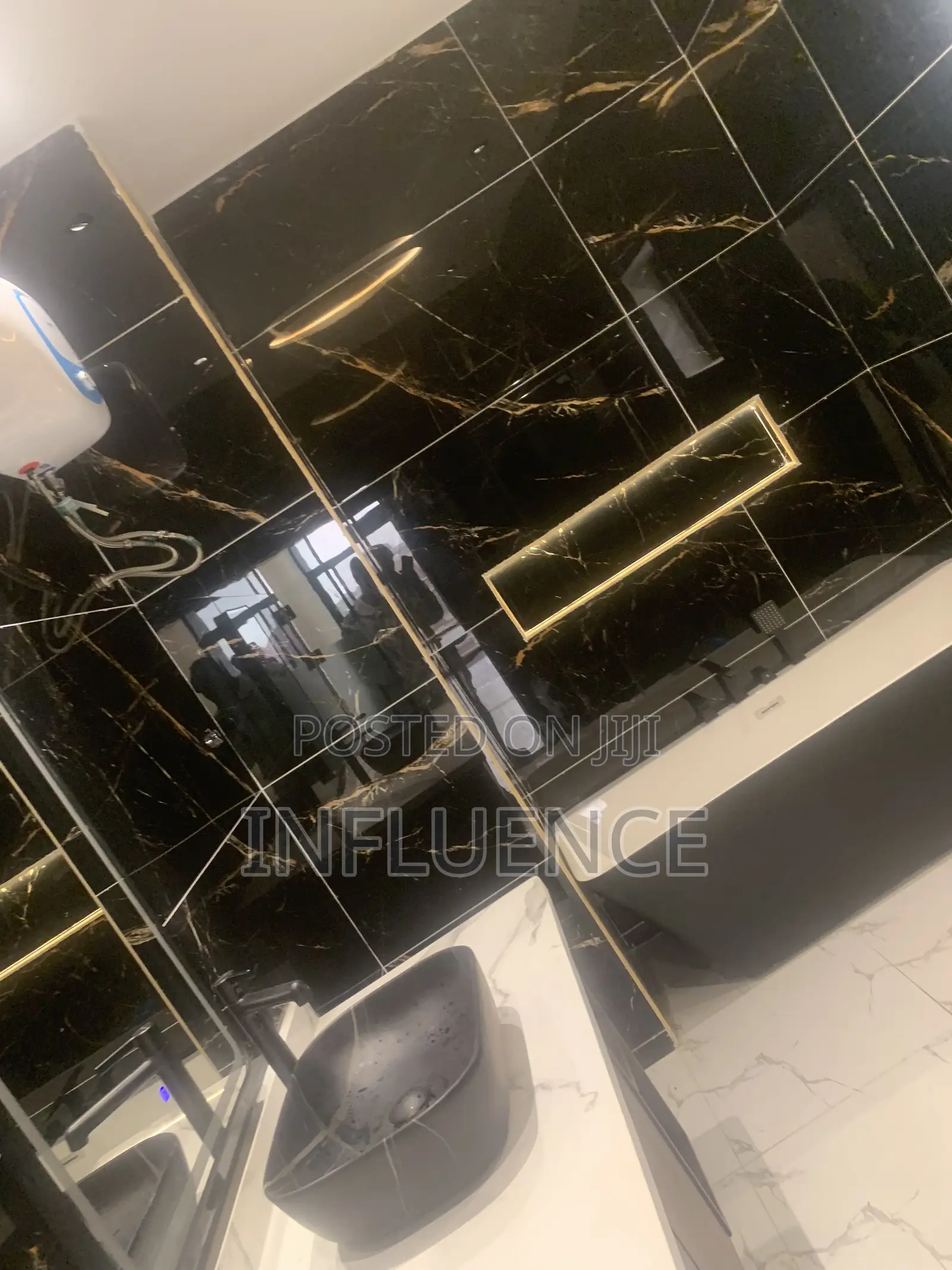 3bdrm House in Lakeside, Accra, East Legon for sale