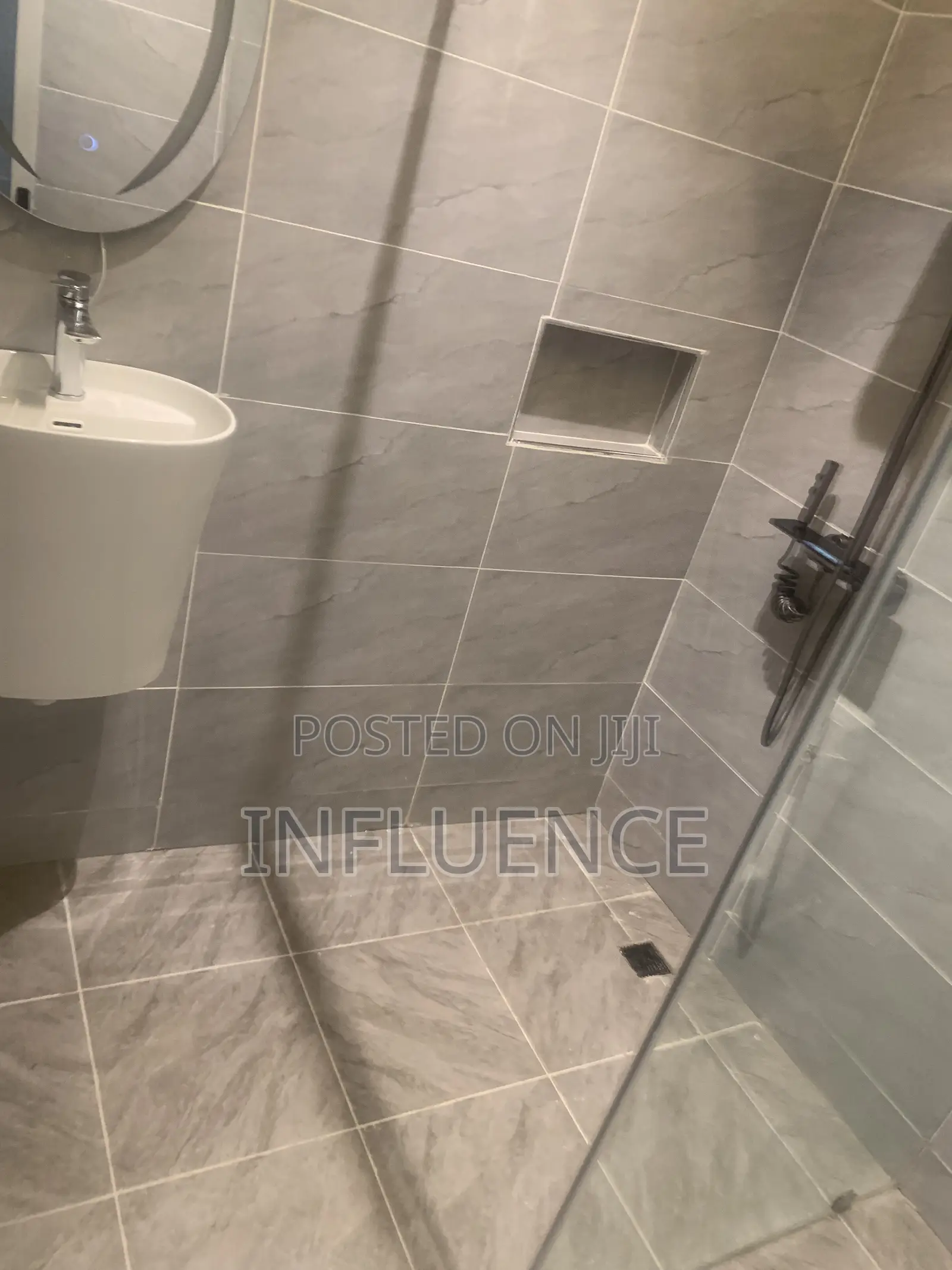 3bdrm House in Lakeside, Accra, East Legon for sale