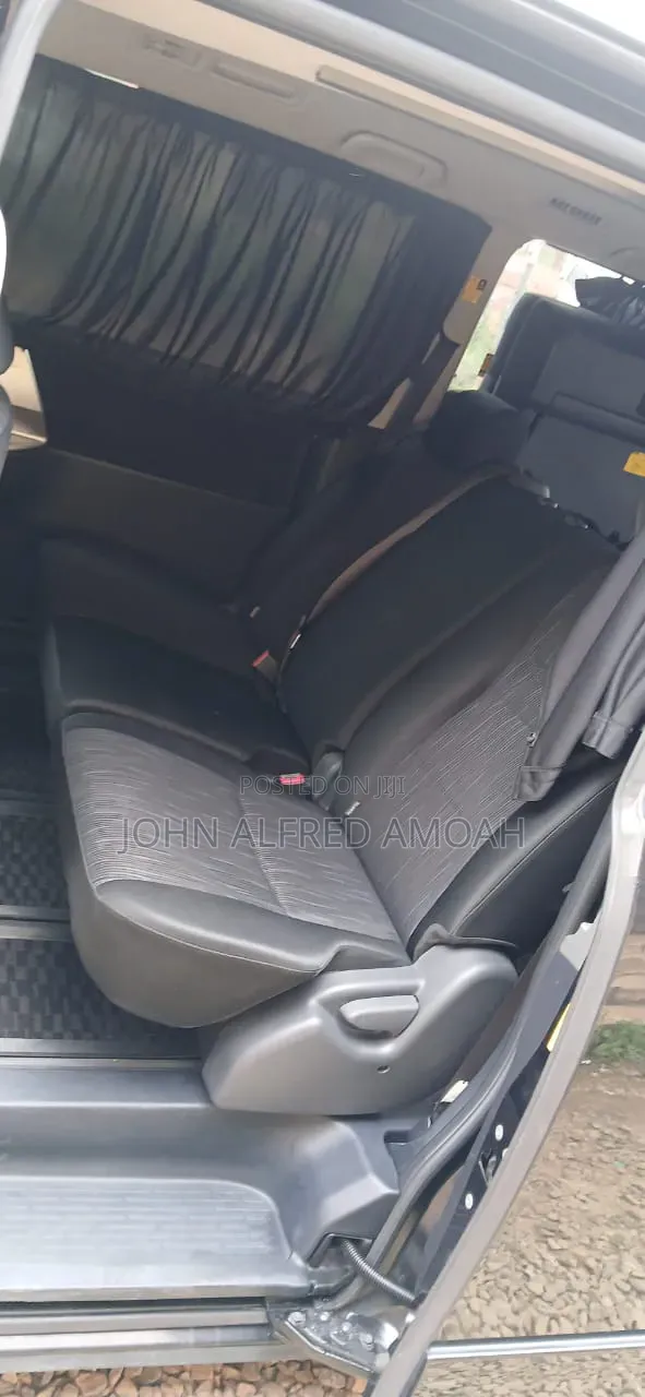 Toyota Voxy 2013 Black