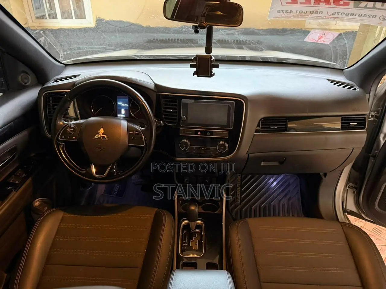 Mitsubishi Outlander ES FWD 2019 Silver