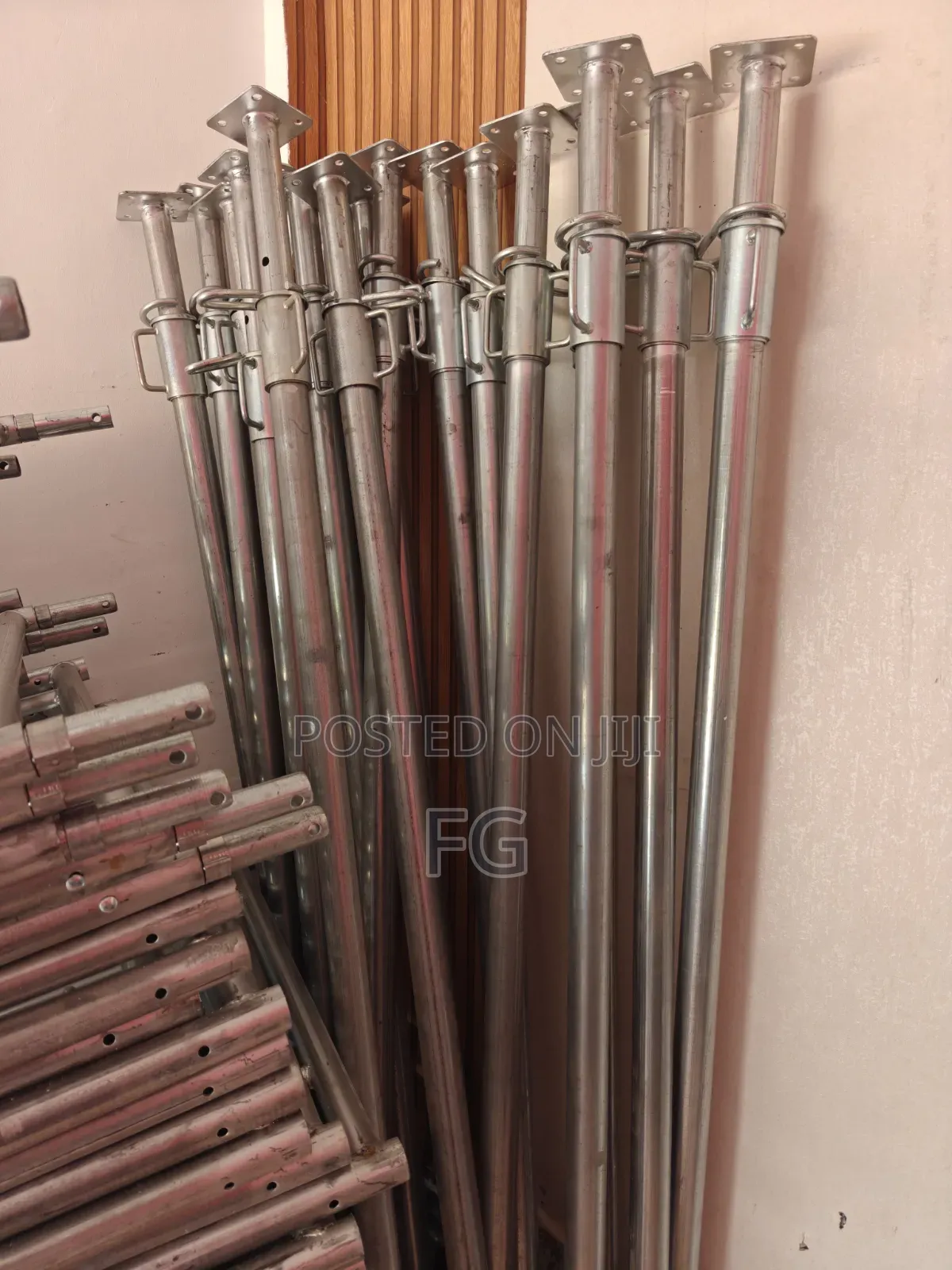 Metal Props - Galvanized