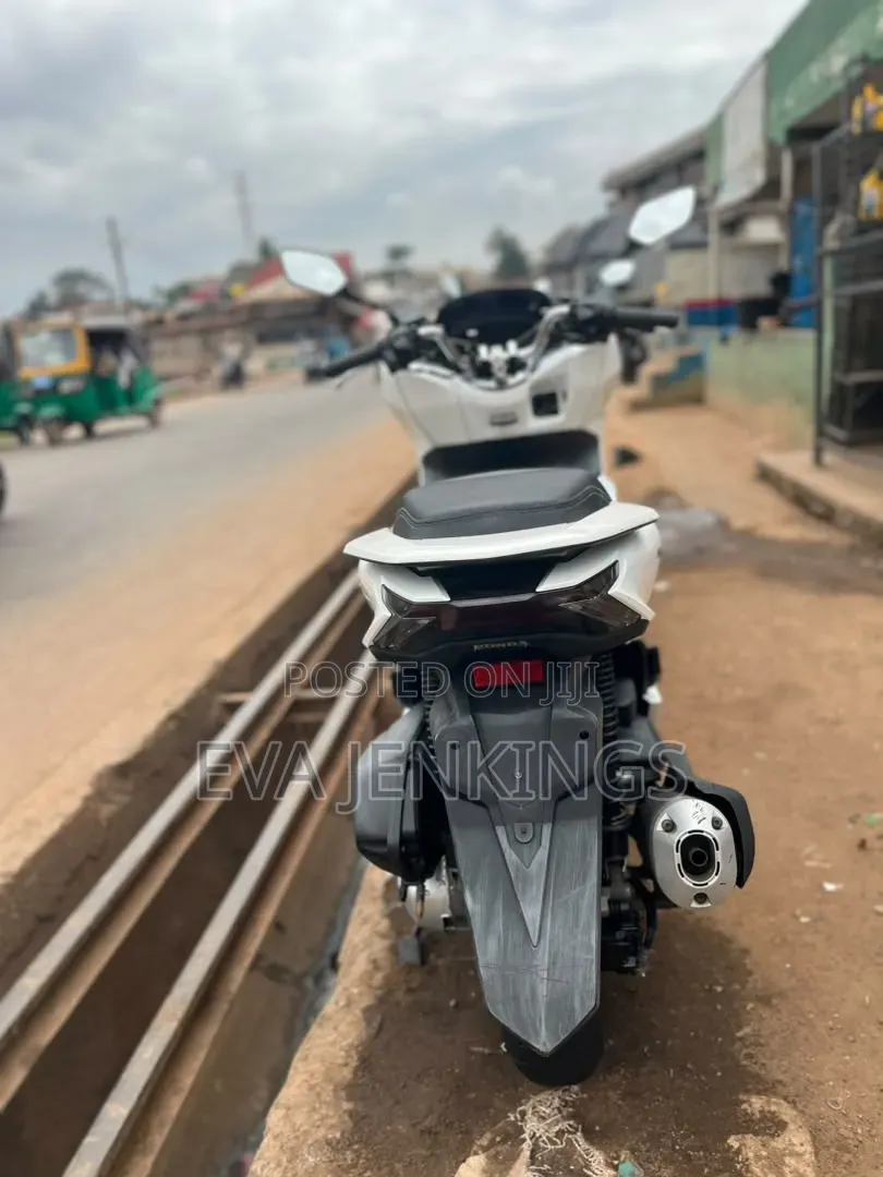 Honda 2020 White