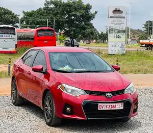 Toyota Corolla LE Premium 4dr Sedan (1.8L 4cyl CVT) 2015 Red